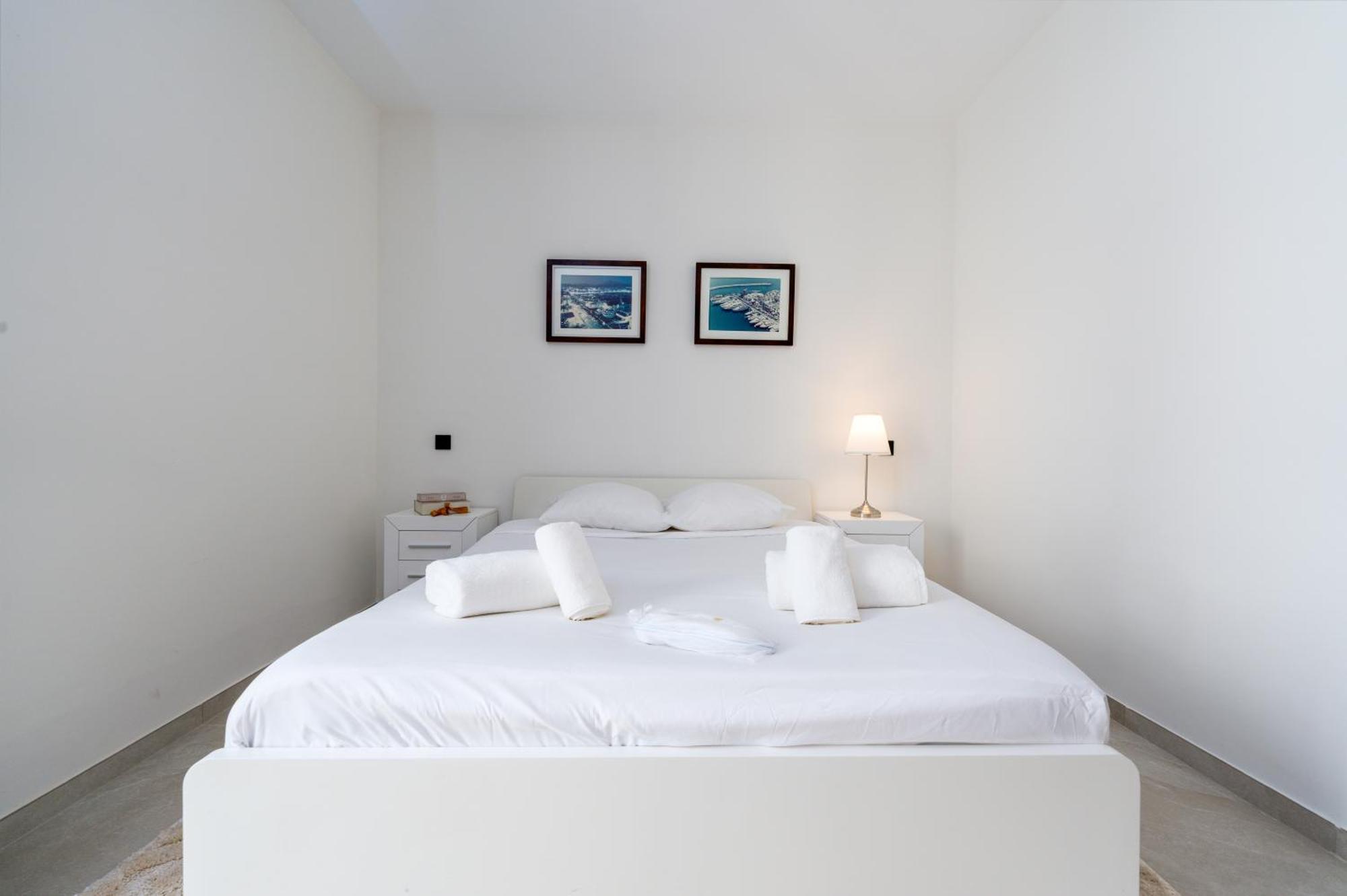 243-Fully Renovated-Puerto Banus Marbella Front Line Penthouse Apartment Exterior photo
