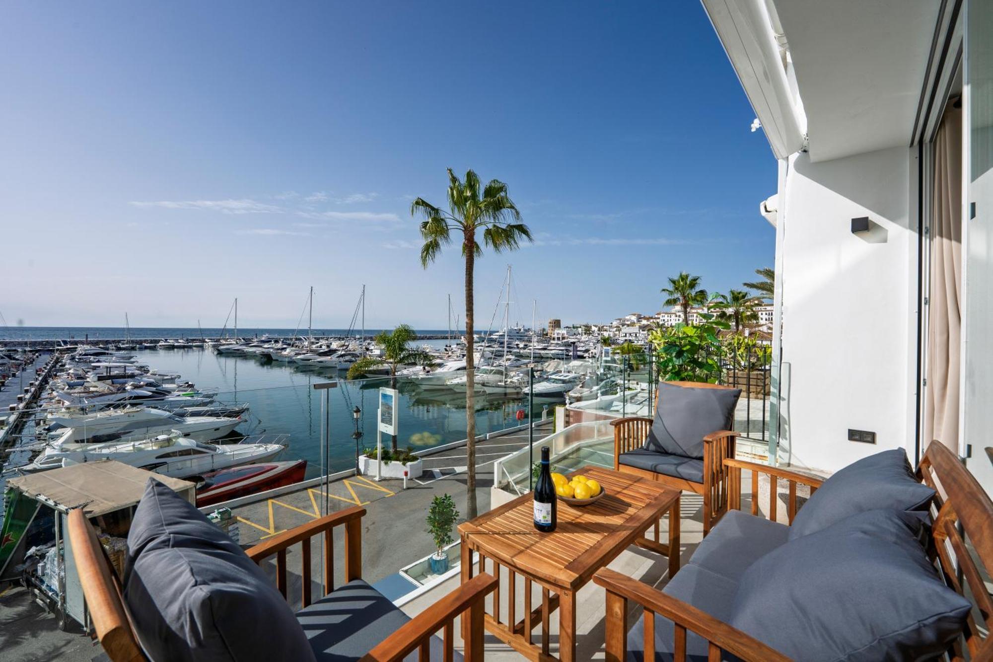 243-Fully Renovated-Puerto Banus Marbella Front Line Penthouse Apartment Exterior photo