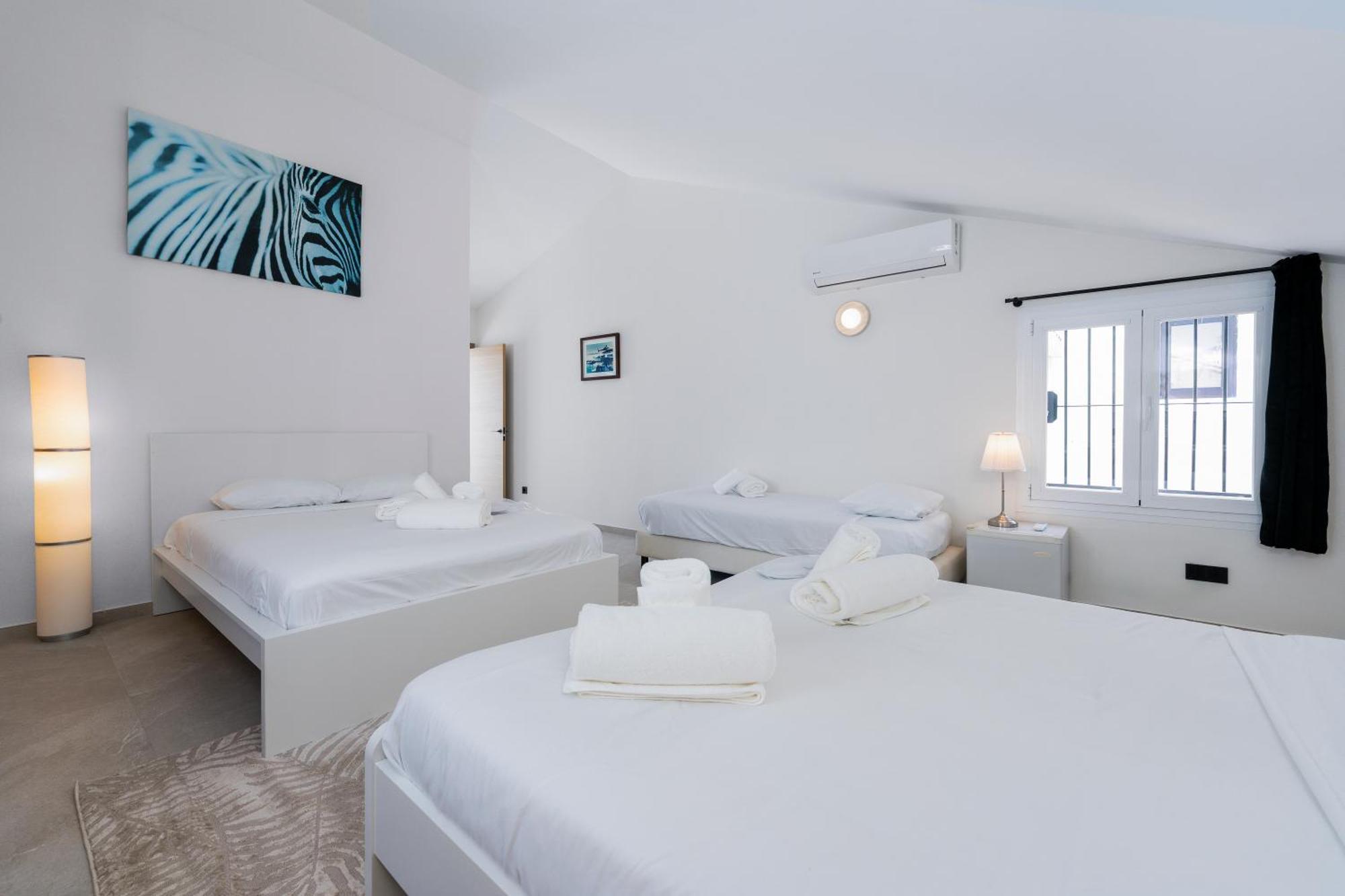 243-Fully Renovated-Puerto Banus Marbella Front Line Penthouse Apartment Exterior photo