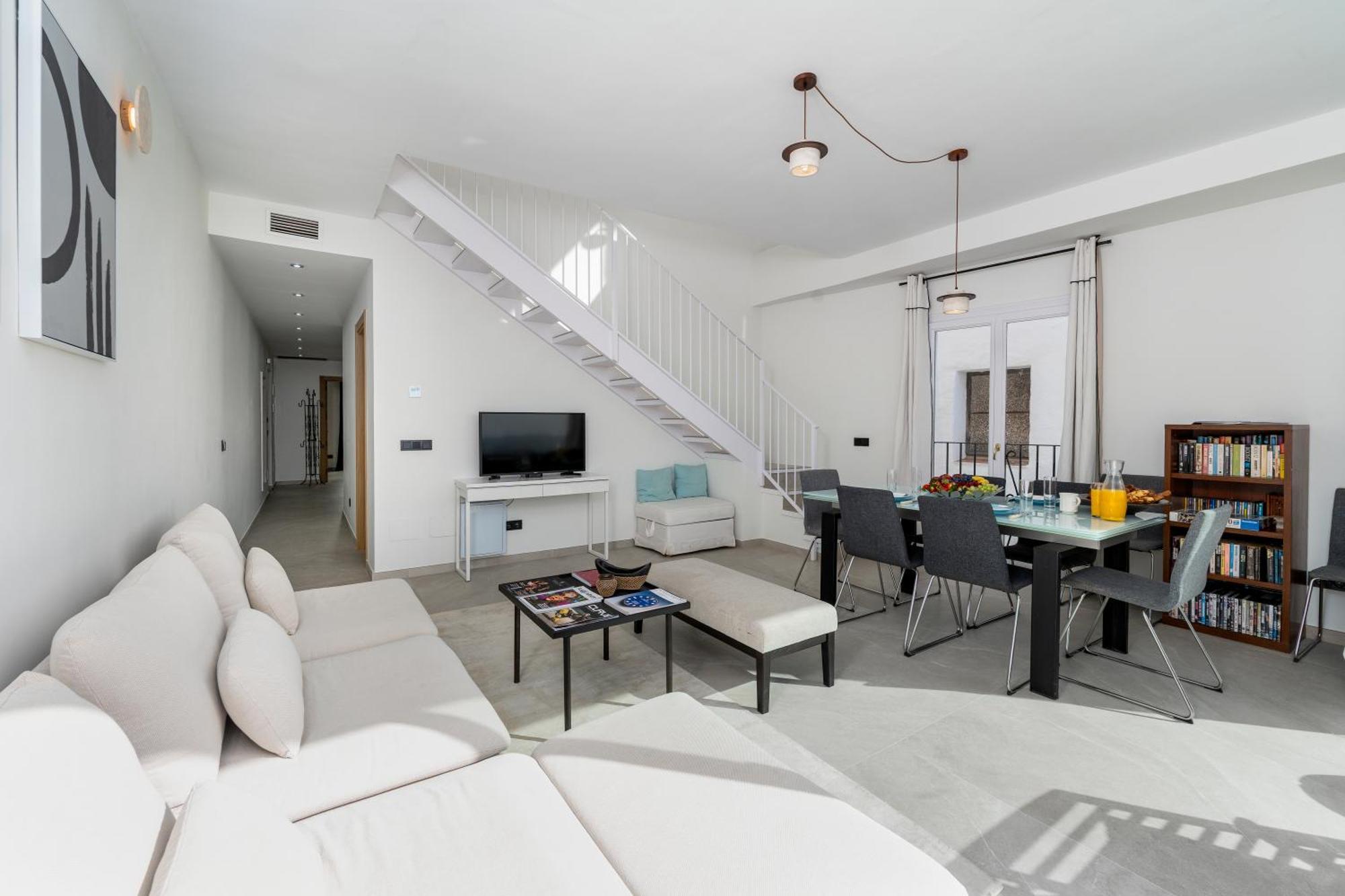 243-Fully Renovated-Puerto Banus Marbella Front Line Penthouse Apartment Exterior photo