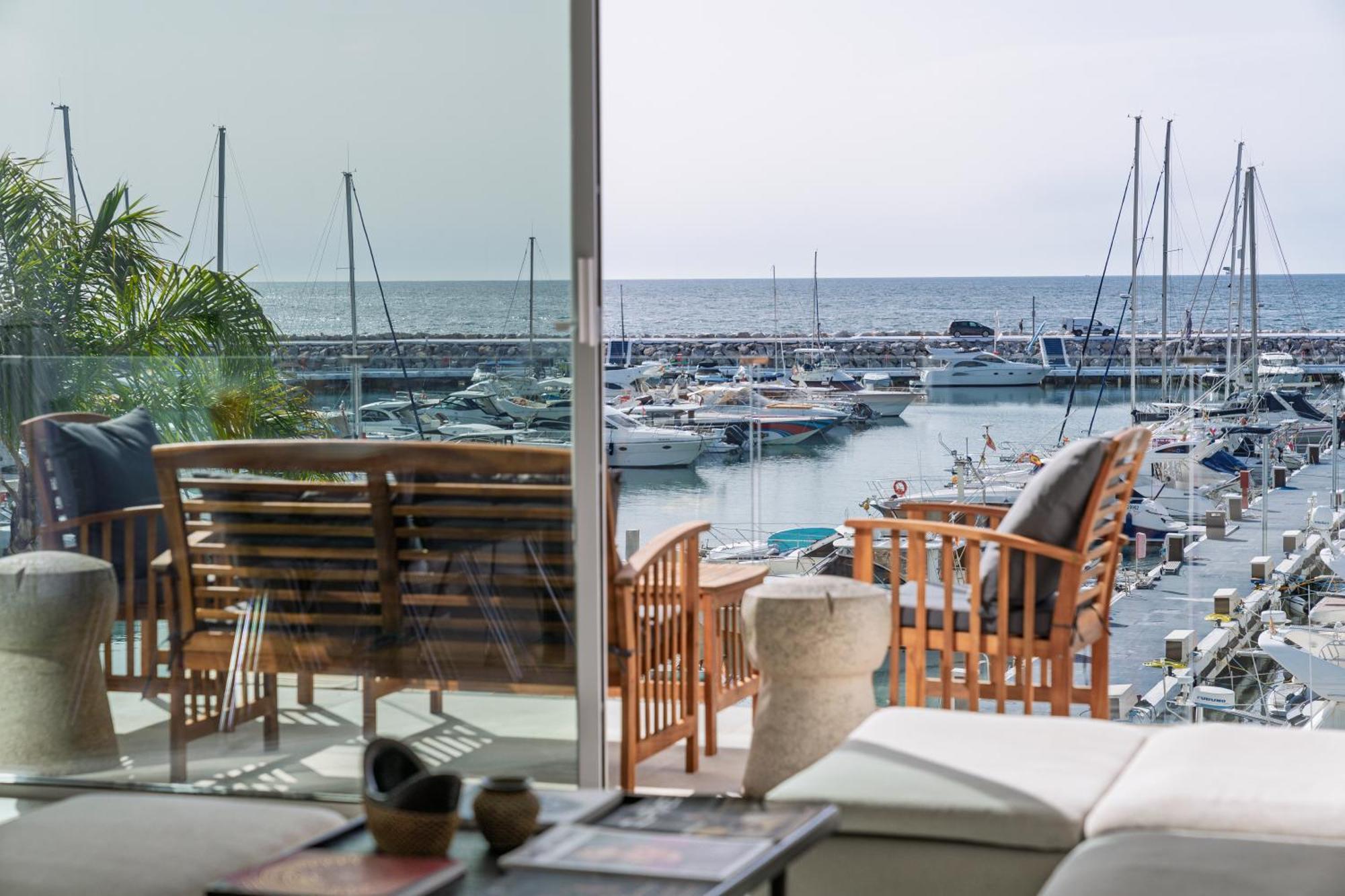 243-Fully Renovated-Puerto Banus Marbella Front Line Penthouse Apartment Exterior photo